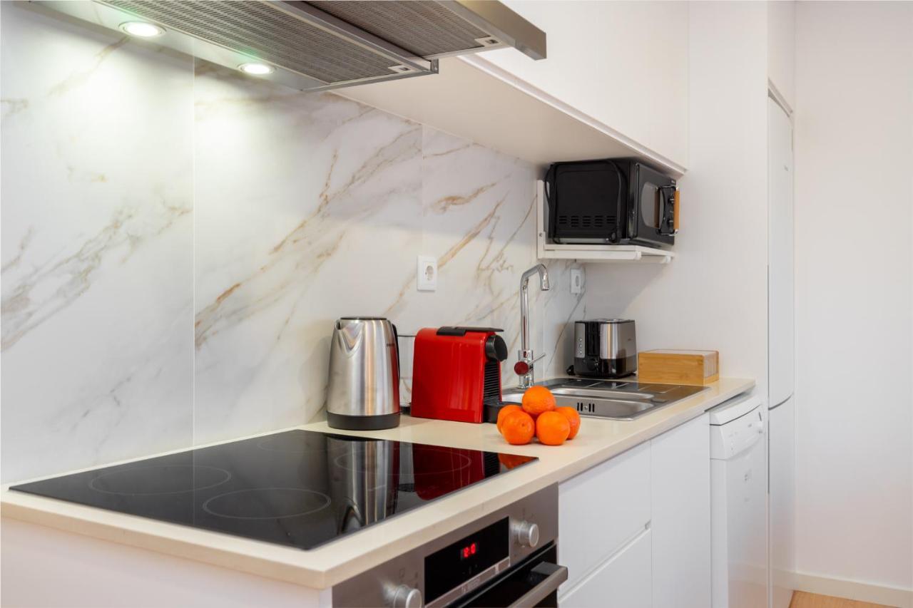 Whome Riverside View Premium Apartment W/ Ac & Terrace Porto Zewnętrze zdjęcie
